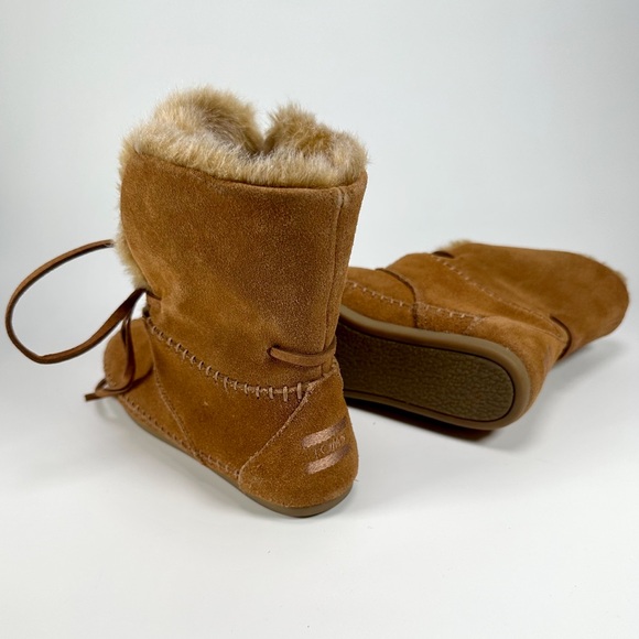 TOMS Zahara Suede Moc Faux Shearling Bootie Boots in Chestnut - Picture 10 of 16